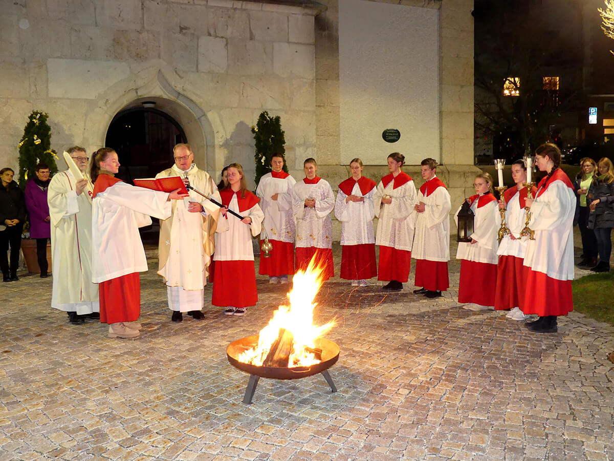 Auferstehungsfeier in österlicher Kirchentradition