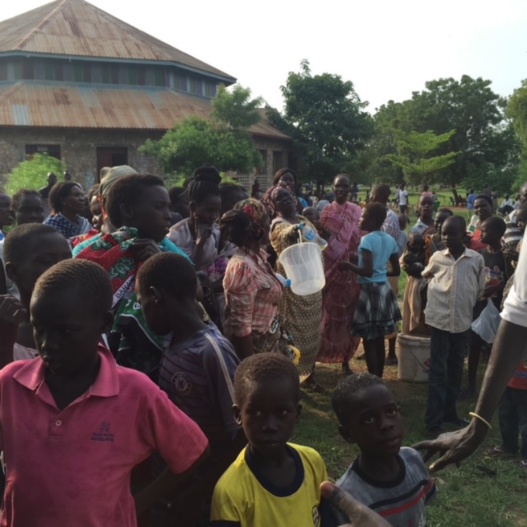In ihrer Not flüchteten die Menschen auf das Gelände der Kirchen in Juba.