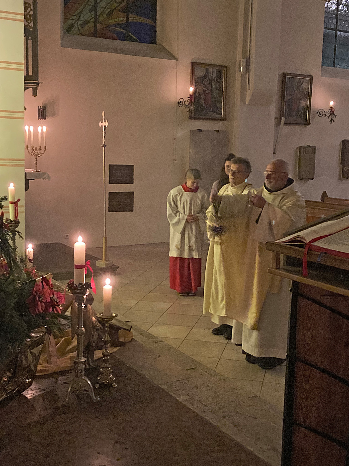 Impressionen von der Christmette und Weihnachten in Schellenberg