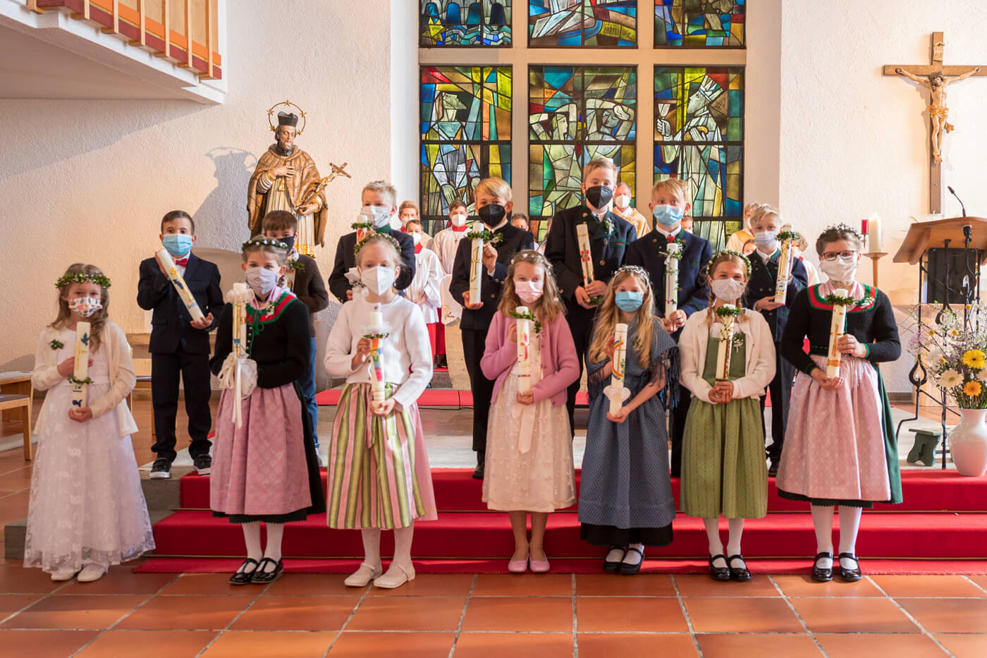 Gruppenbild von der Erstkommunion in Winkl