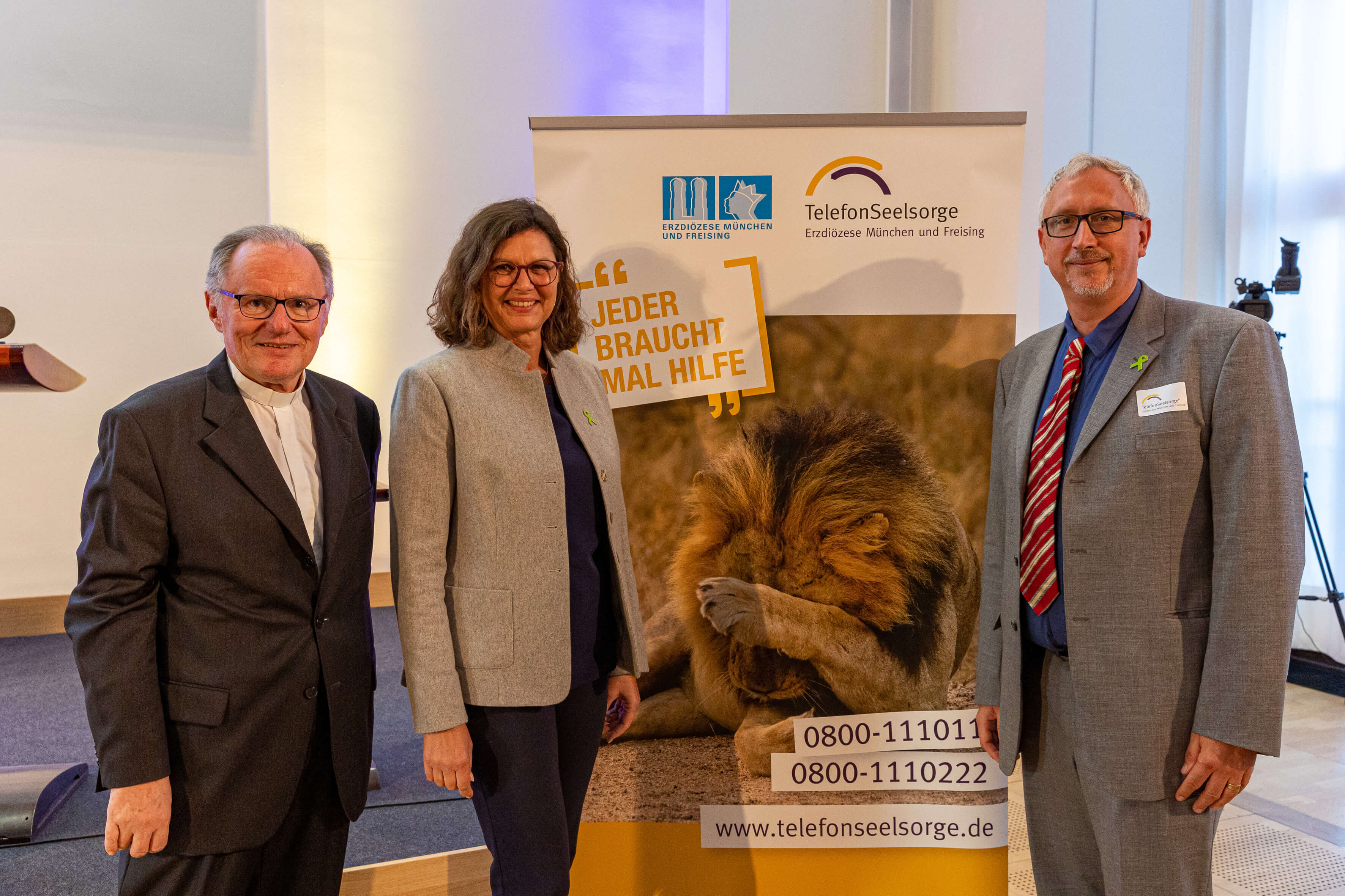 Monsignore Dr. Siegfried Kneißl, Landtagspräsidentin Ilse Aigner und EInrichtungsleiter Alexander Fischhold. Foto: Robert Kiderle