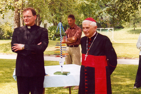Monsignore Frauenlob: „Benedikt XVI. war ein großer Denker und Theologe“