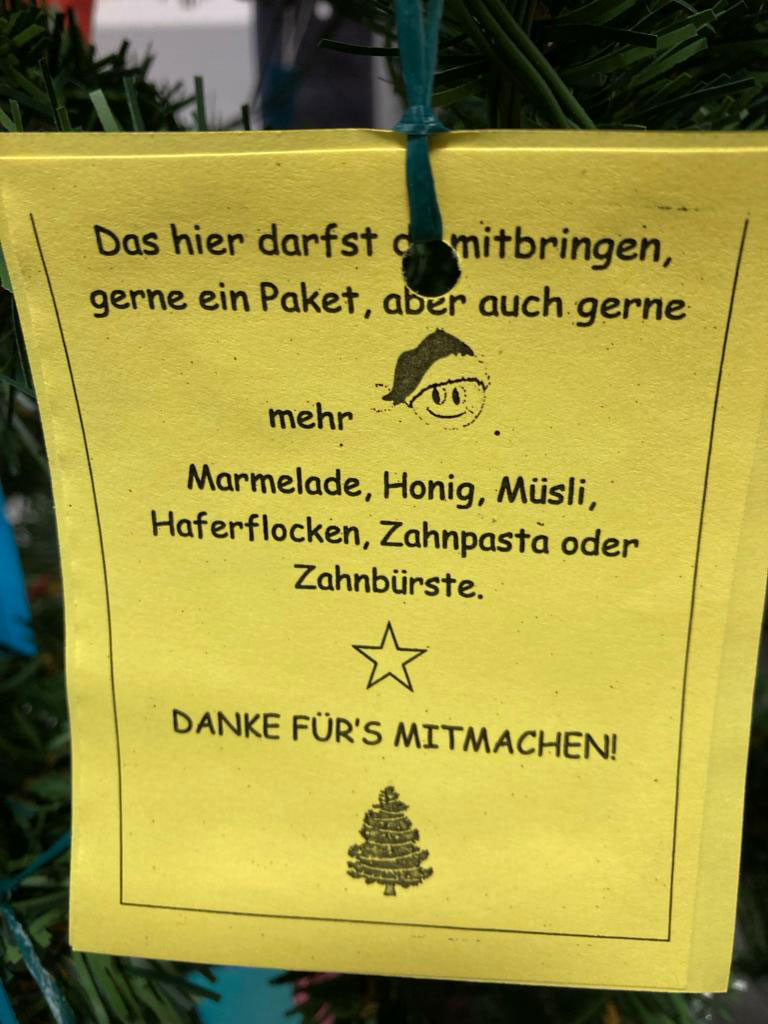 Zettel am Christbaum