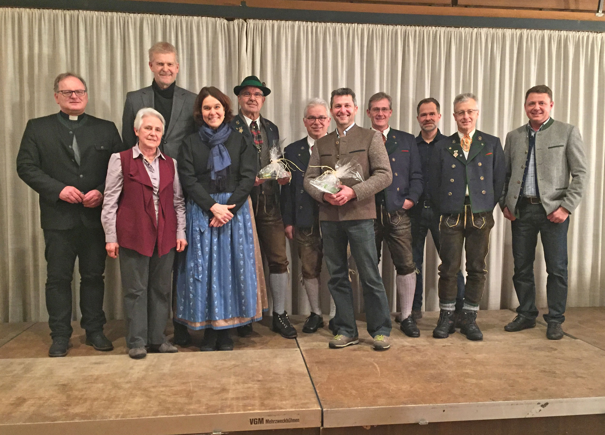 Pfarrer Thomas Frauenlob, Ruth Reichenwallner (verabschiedet), Dr. Andreas Leidinger (asugeschieden), Johanna Langosch-Angerer, Michael Wendl (verabschiedet), Fred Vogl (Kirchenpfleger - ausgeschieden), Martin Scheifler (verabschiedet), Josef Hasenknopf, Christoph Angerer, Johann Fegg, Michael Koller (Verwaltungsleiter); 