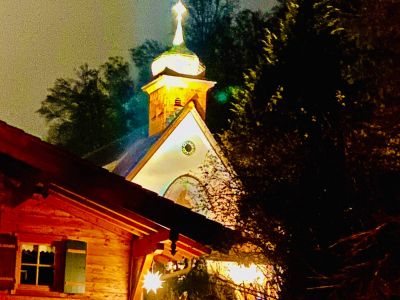 Stern an der Kirche Maria am Berg