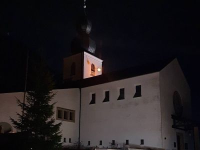 Stern an der Pfarrkirche St. Johann Nepomuk Winkl